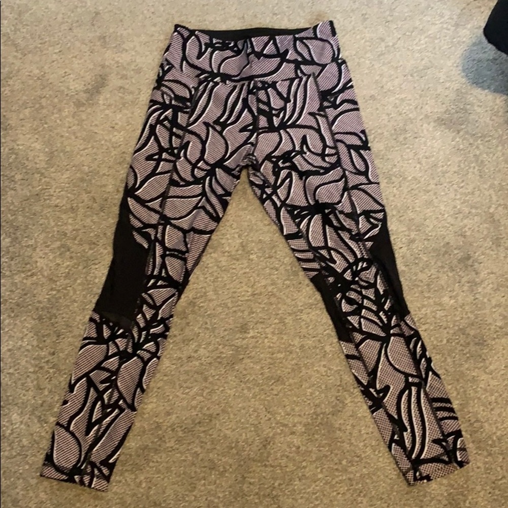 DKNY Sport patterned leggings with sheer panels